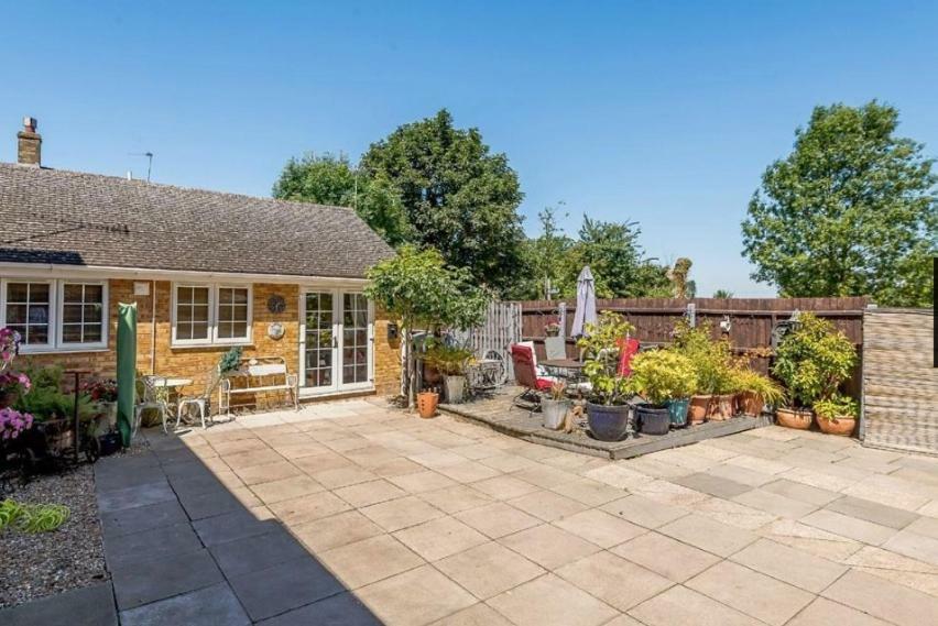 Little Croft Apartment Haddenham  Exterior photo